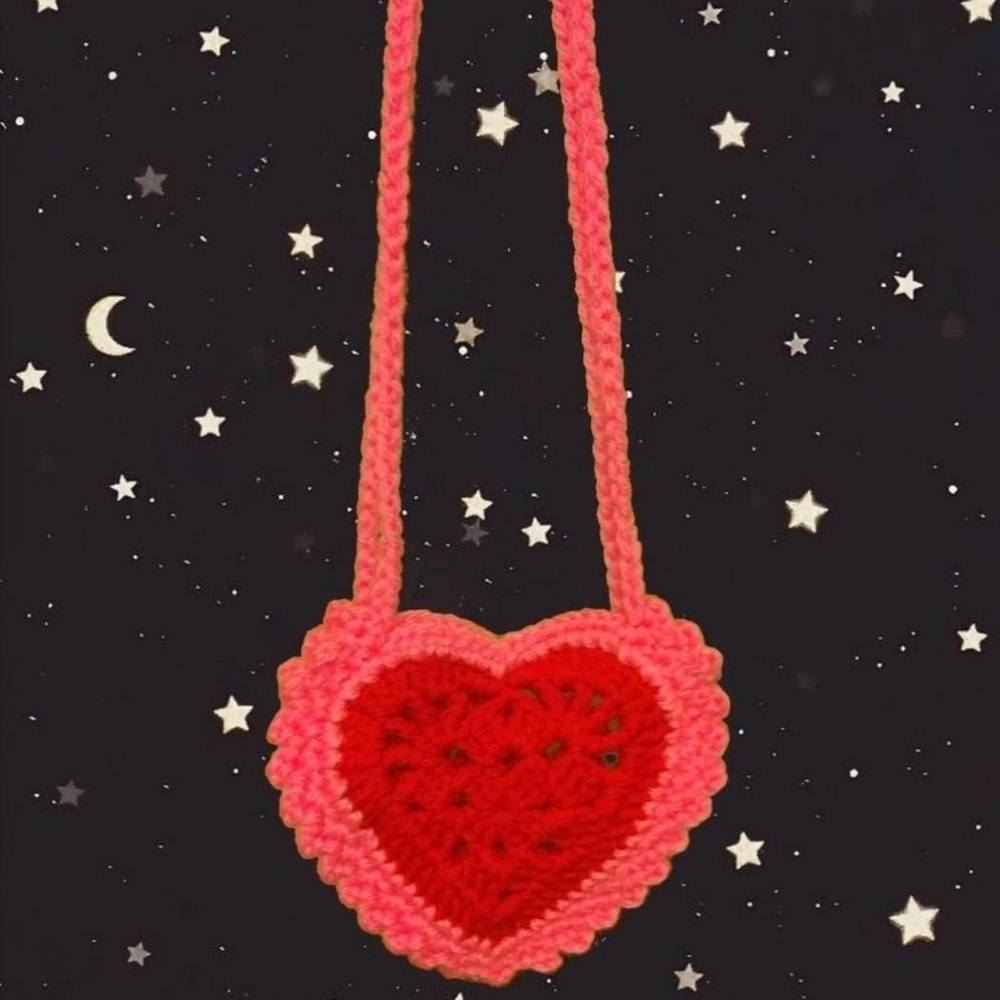 Valentine's heart crochet bag